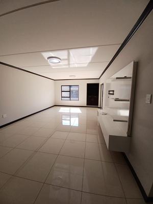 Townhouse For Rent in Fourways, Sandton
