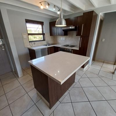 Townhouse For Rent in Pineslopes, Sandton