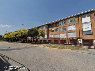 Apartment / Flat For Rent in Edleen, Kempton Park