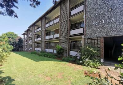 Apartment / Flat For Rent in , 