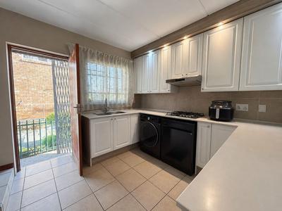 Duplex For Rent in Farrar Park, Boksburg